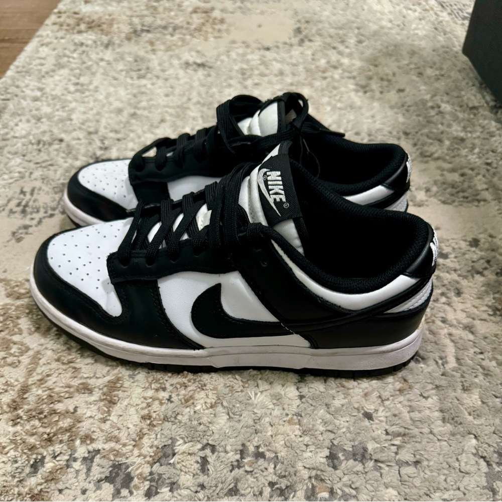 Panda dunks